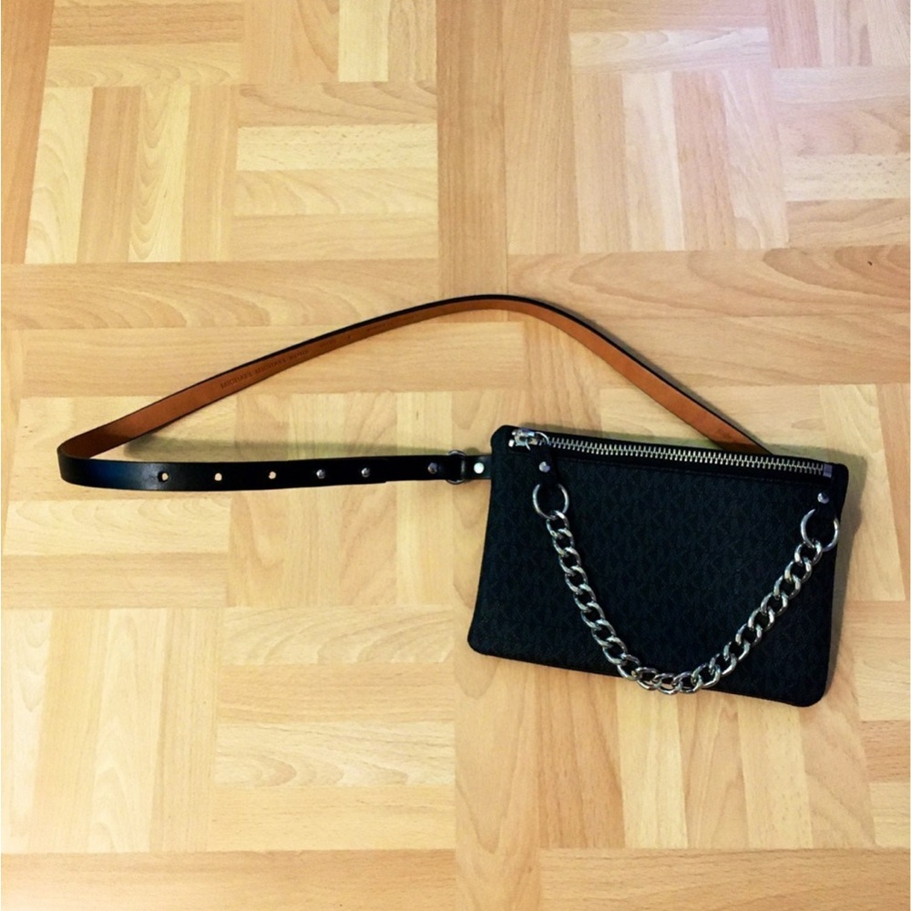 Black Chain Strap Crossbody Bag